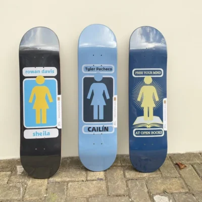 100% Canadian maple skateboard, 100% double rocker, available sizes (7.75, 8.0, 8.25, 8.375, 8.5 inches), 7-ply deck